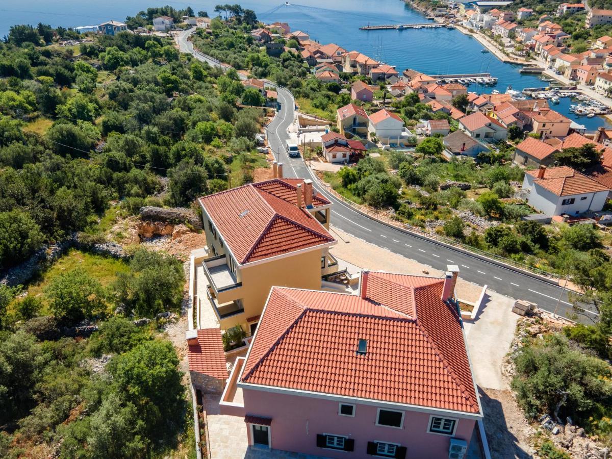 Lovro Luxury Apartment With Jacuzzi And Terrace Sea View サリ エクステリア 写真