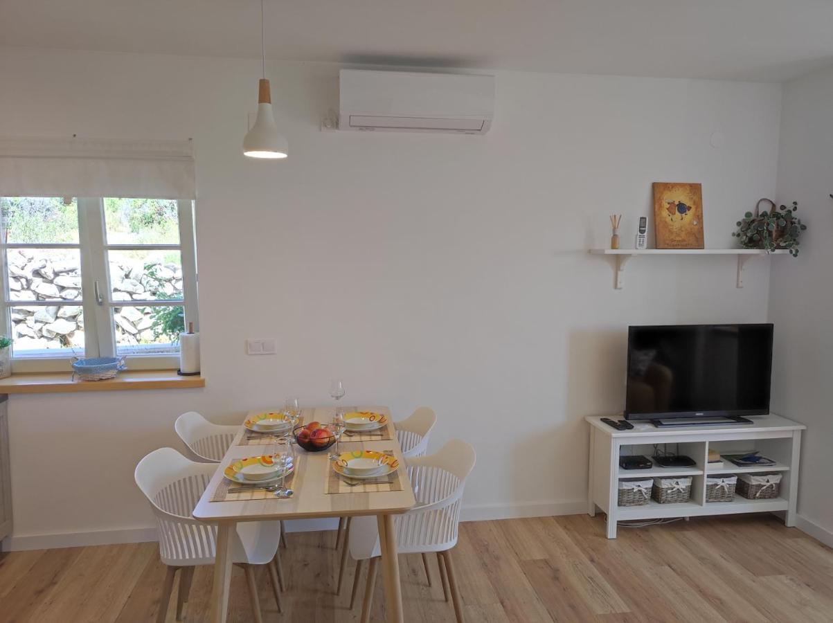Lovro Luxury Apartment With Jacuzzi And Terrace Sea View サリ エクステリア 写真