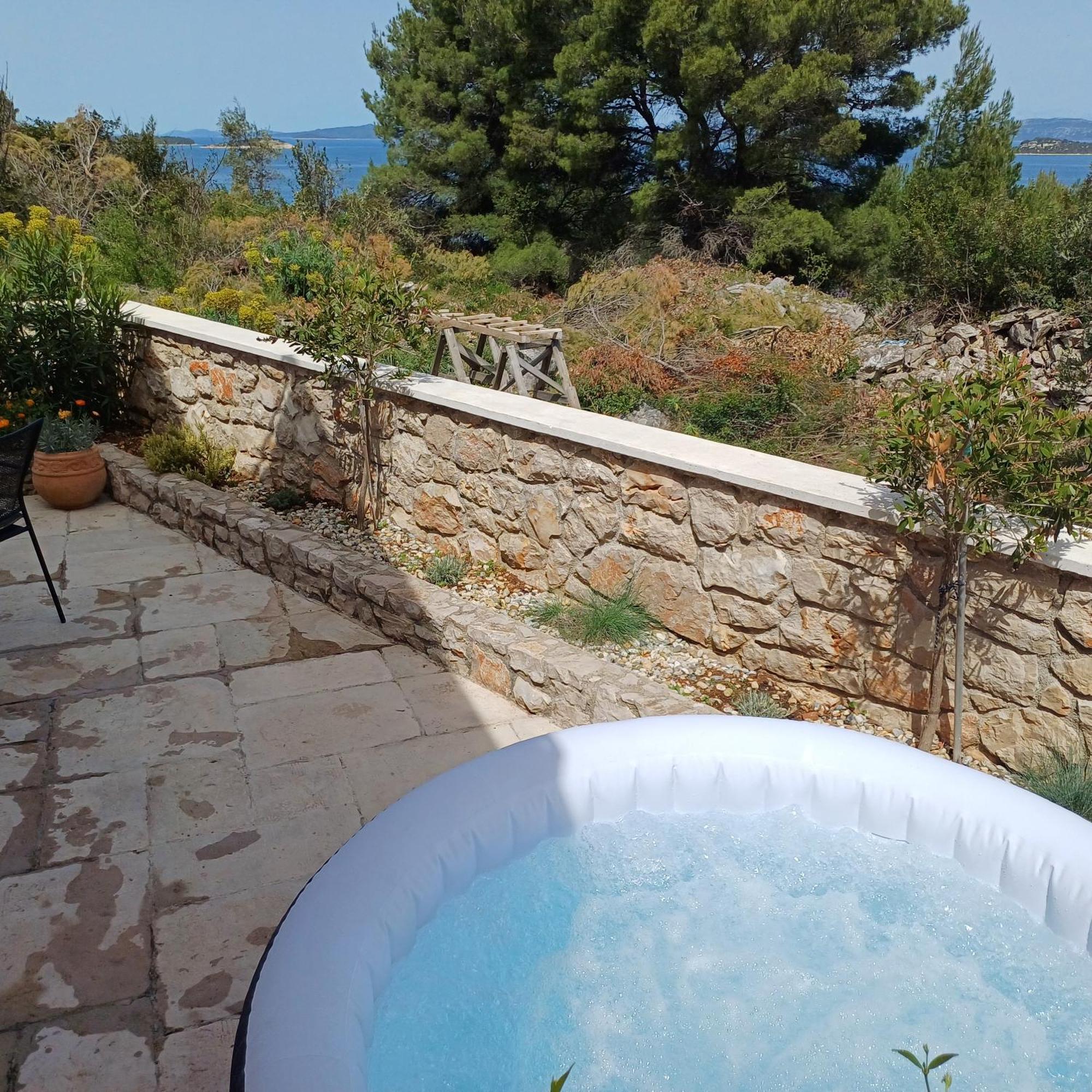 Lovro Luxury Apartment With Jacuzzi And Terrace Sea View サリ エクステリア 写真